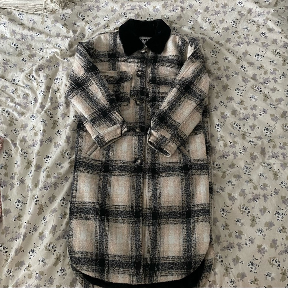 Apparis coat
